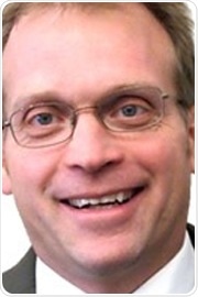 Headshot of Peter Gariepy