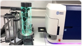 Cyto-Mine® Single Cell Analysis System (right) integrated with S-LAB™ automated plate handler (left).
