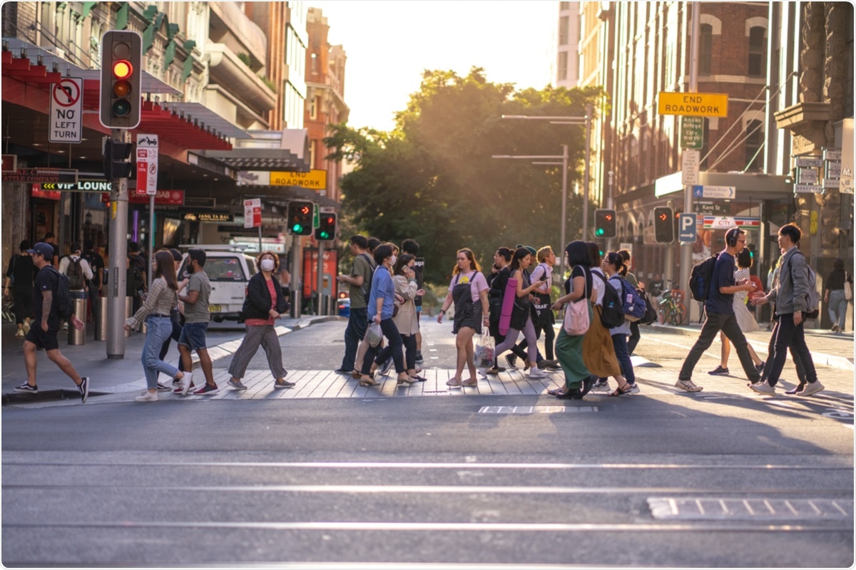 Study: SARS-CoV-2 Transmission From People Without COVID-19 Symptoms. Image Credit: Natsicha Wetchasart / Shutterstock