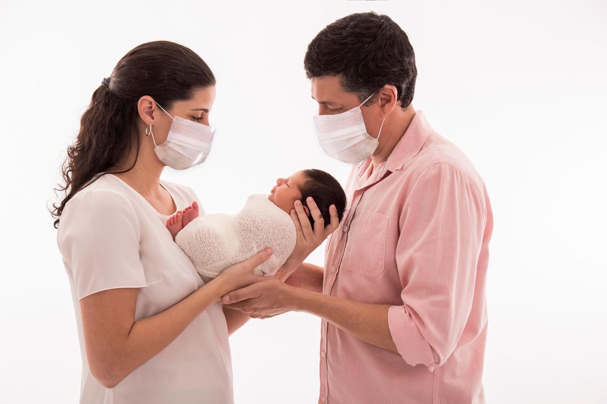 Study: COVID-19 onset reduced the sex ratio at birth in South Africa. Image Credit: Paulo Vilela/Shutterstock