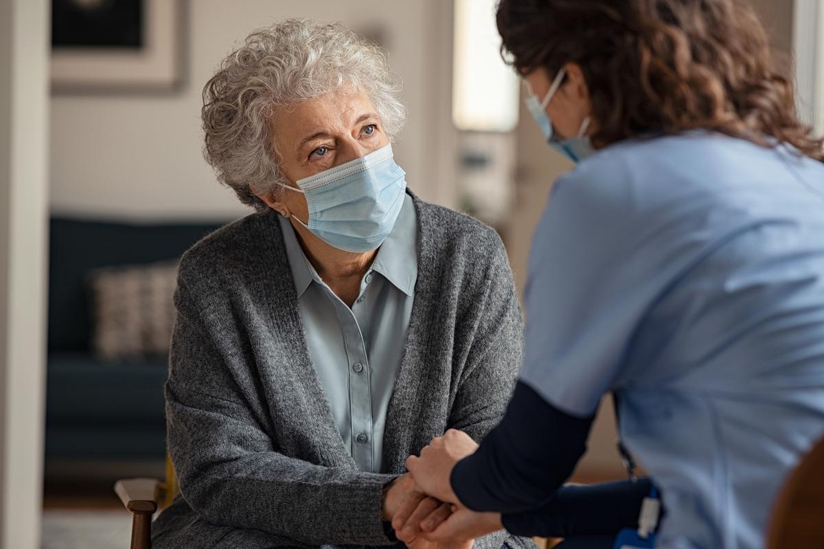 Study: High vaccine effectiveness against severe Covid-19 in the elderly in Finland before and after the emergence of Omicron. Image Credit: Rido/Shutterstock