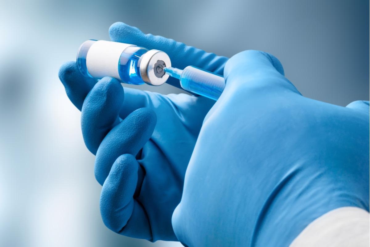 Study: Boosting with variant-matched or historical mRNA vaccines protects against Omicron infection in mice. Image Credit: Billion Photos/Shutterstock