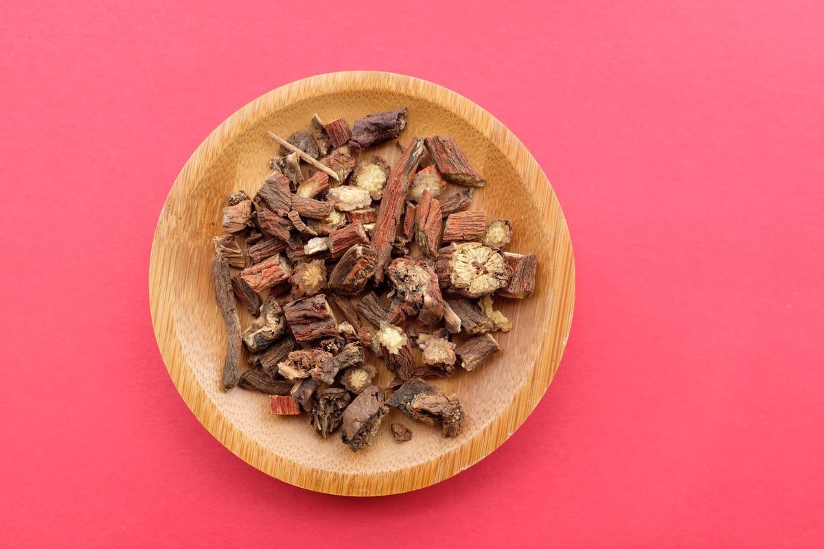 Study: Salvia miltiorrhiza Bunge as a Potential Natural Compound against COVID-19. Image Credit: HelloRF Zcool/Shutterstock