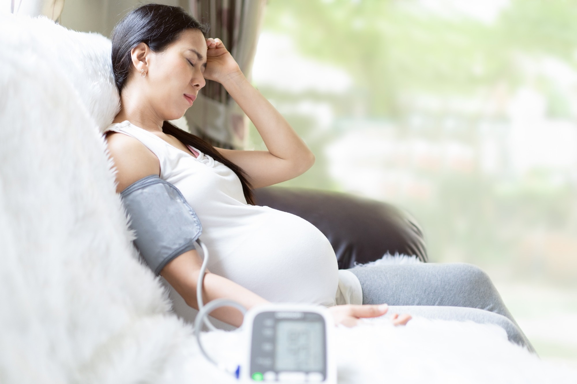 Study: Diet as a Lifestyle Intervention to Lower Preeclampsia Risk. Image Credit: SUKJAI PHOTO / Shutterstock
