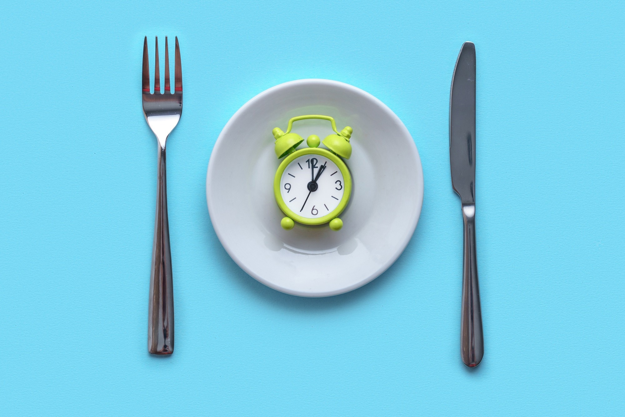 Study: Effects of early, late and self-selected time-restricted eating on visceral adipose tissue and cardiometabolic health in participants with overweight or obesity: a randomized controlled trial. Image Credit: goffkein.pro / Shutterstock