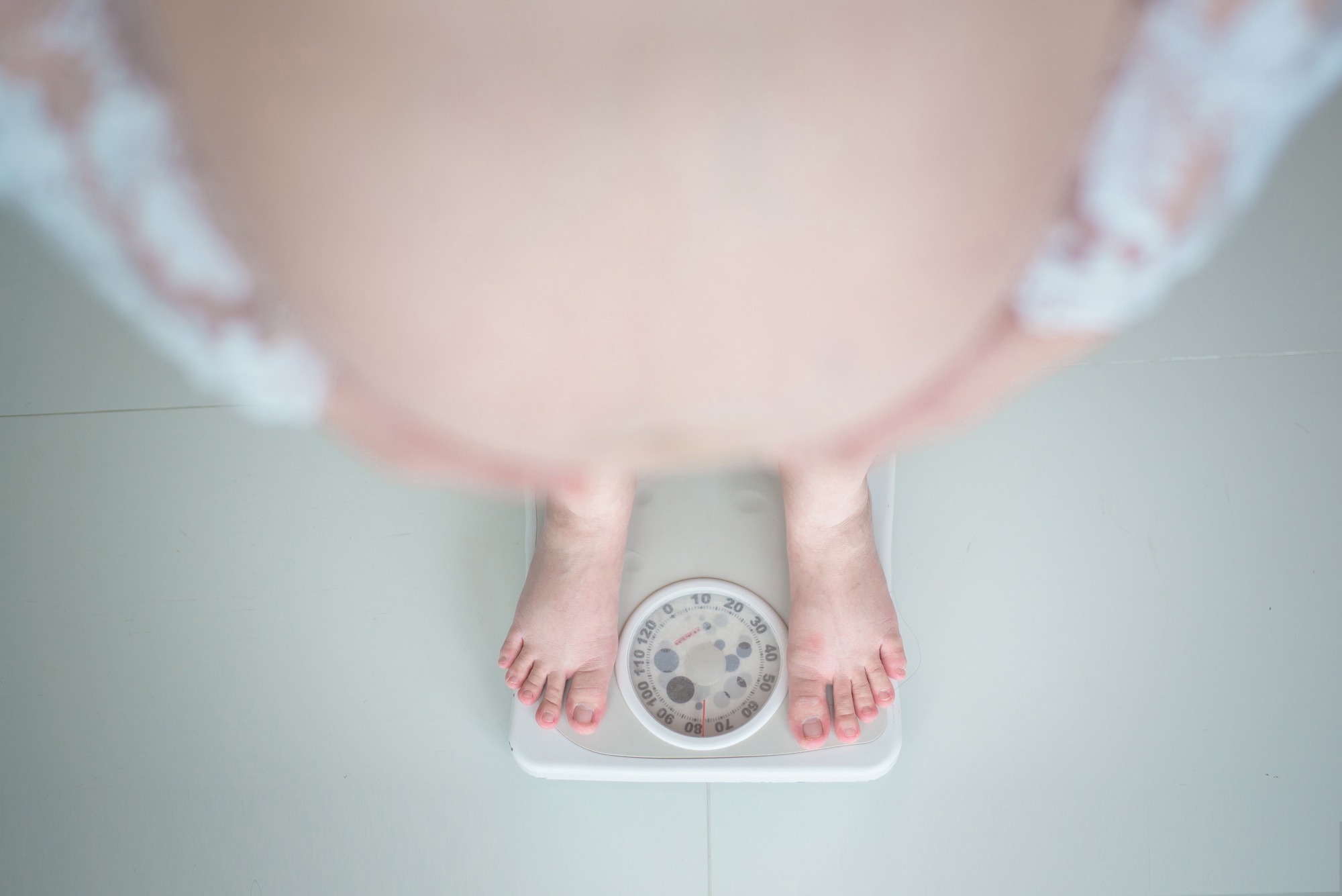 Study: Maternal pre-pregnancy body mass index and the risk of neurodevelopmental disorders in offspring. Image Credit: pecky_photograph / Shutterstock