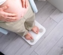 Gaining too little or too much weight in pregnancy affects birth outcomes
